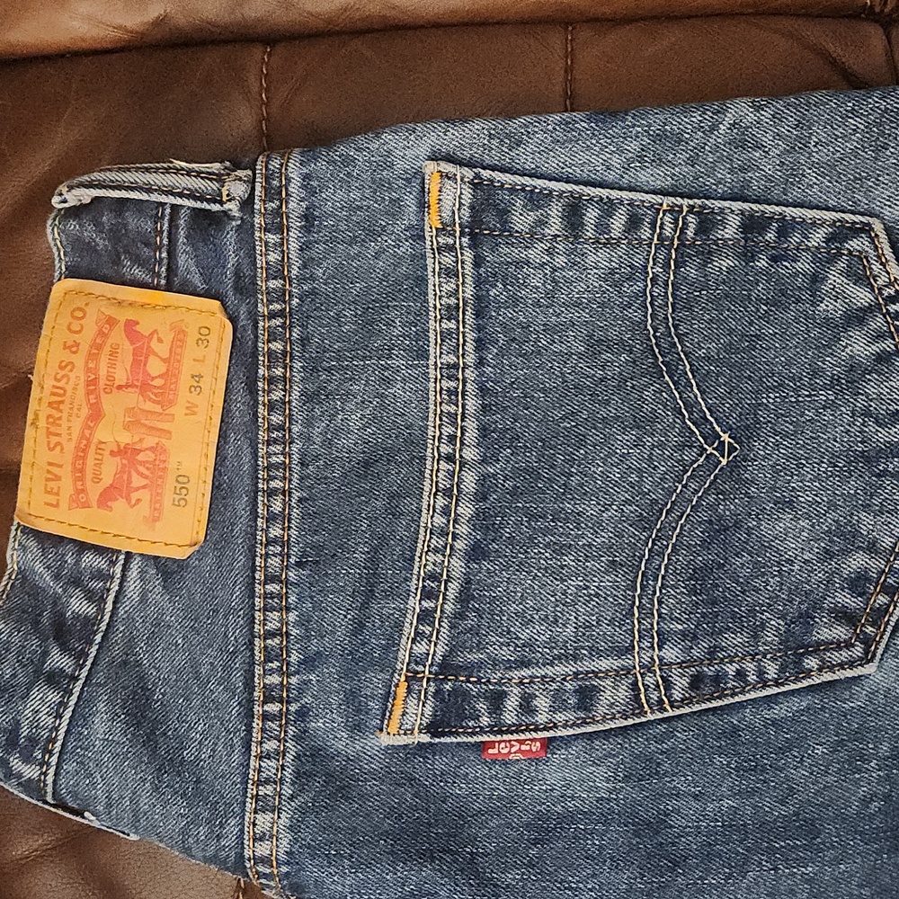 Levi's Relaxed Fit Straight Leg Dark Stonewash Blue Jeans 00550-4886 34x30